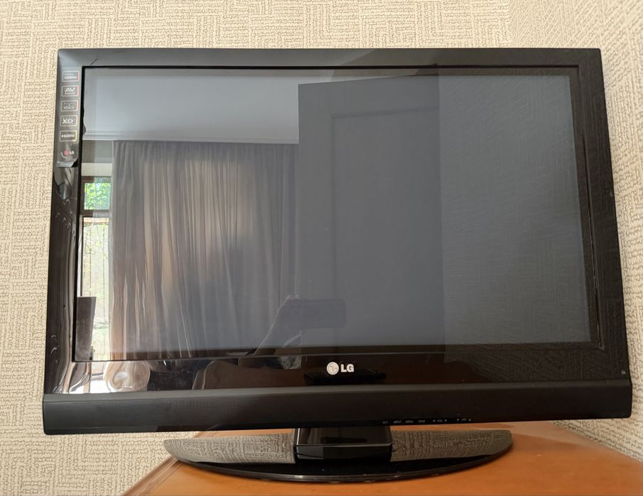 Телевизор LG 32PC5RA не смарт