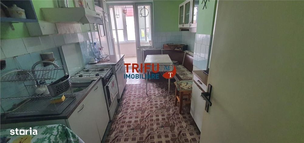 Apartament cu 4 camere de vanzare zona Centru