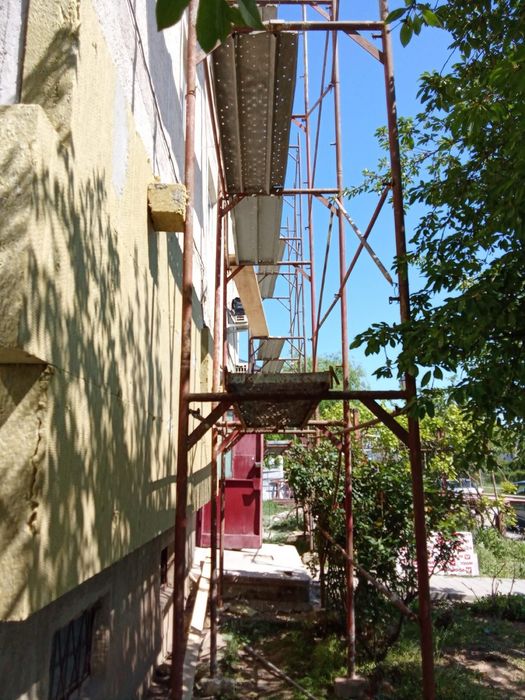 Echipa construcții interioare exterioare