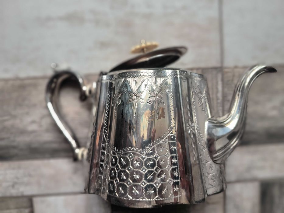 Посребрен английски чайник, 1872-1894 Henry Wilkinson,Sheffield-Антика
