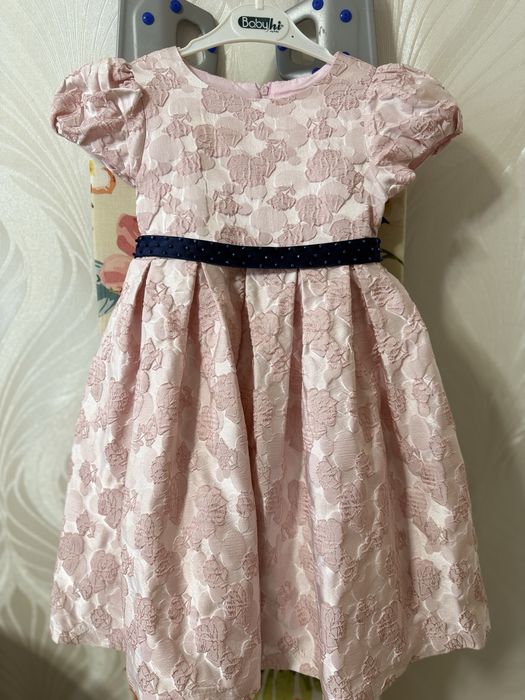 Платье нарядное для девочки.