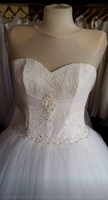 Vând rochie mireasă / magazin Agatha