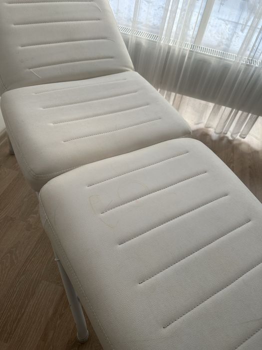 Кушетка белая в идеальном состоянии