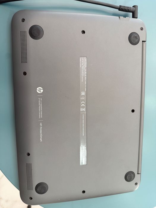 HP Pavilion 512 GB 4GB RAM