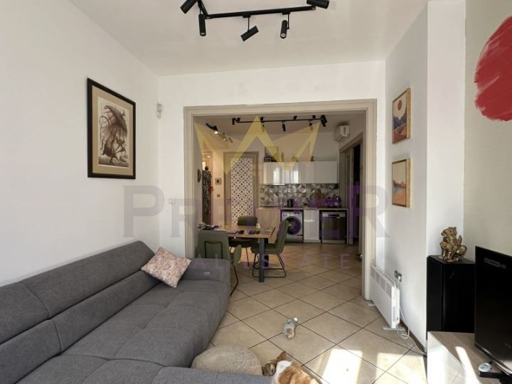 Продава се Четиристаен апартамент в София, Център - 117 кв.м за 4860 €/кв.м - Снимка #6