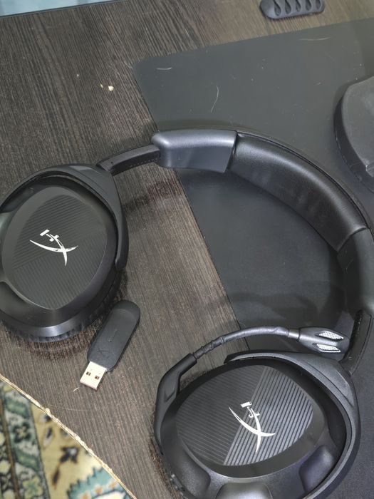 Продам наушники HyperX беспроводные