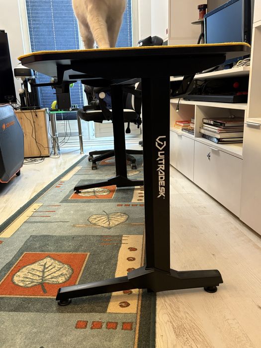 Гейминг бюро Ultradesk - Frag V3, златисто
