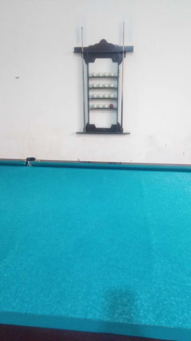 Bilyard sotiladi full komplekt