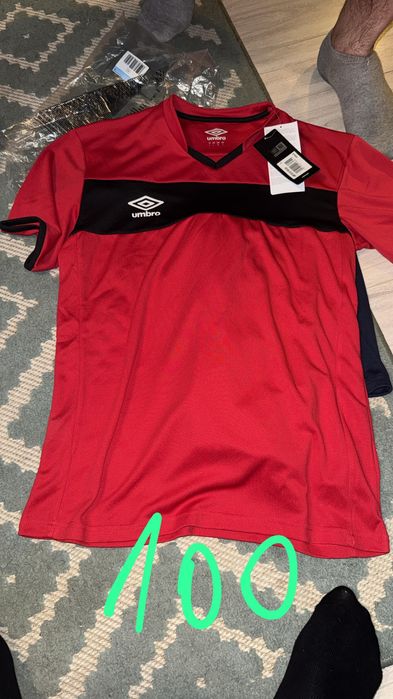 Tricouri noi originale