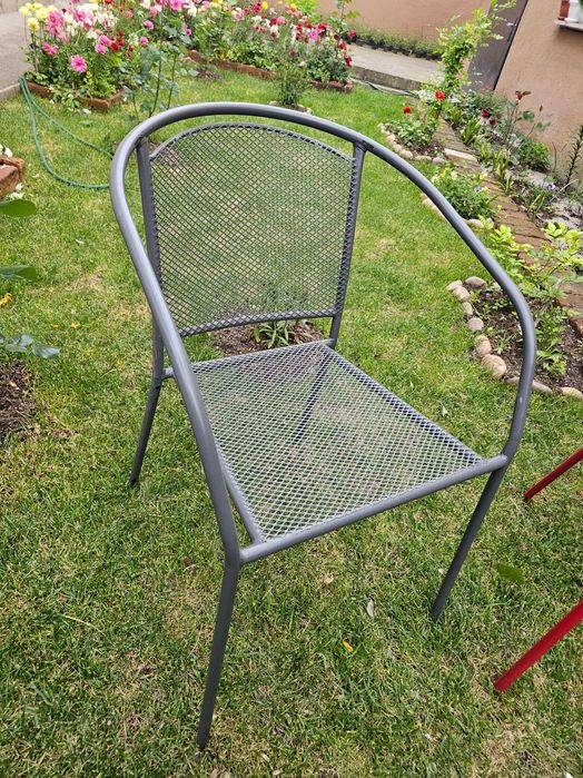 Метални градински столове