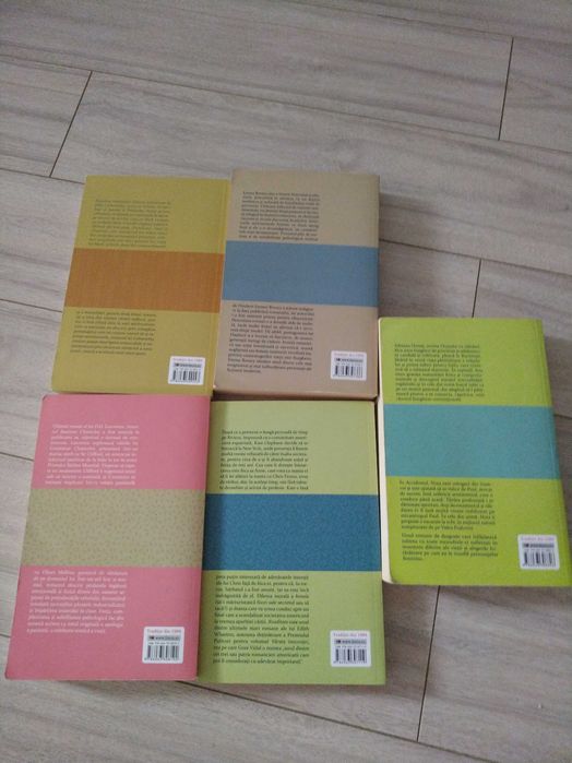 Set 5 carti pret 60 lei