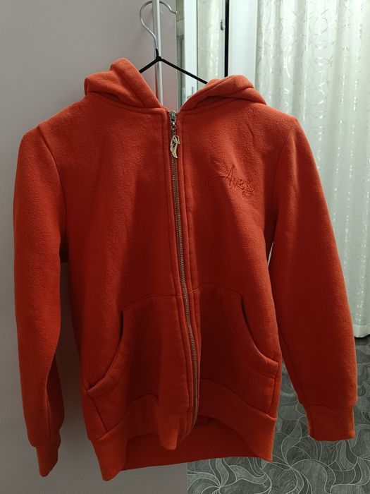 Продам бомбер для девочки