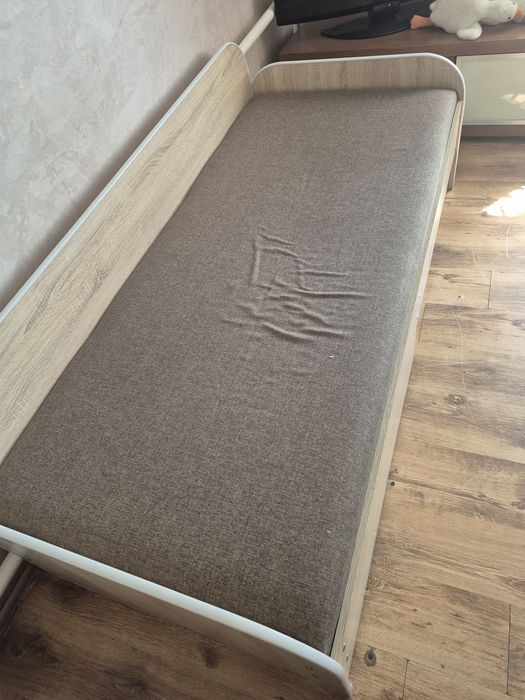Продам кровать 200/90