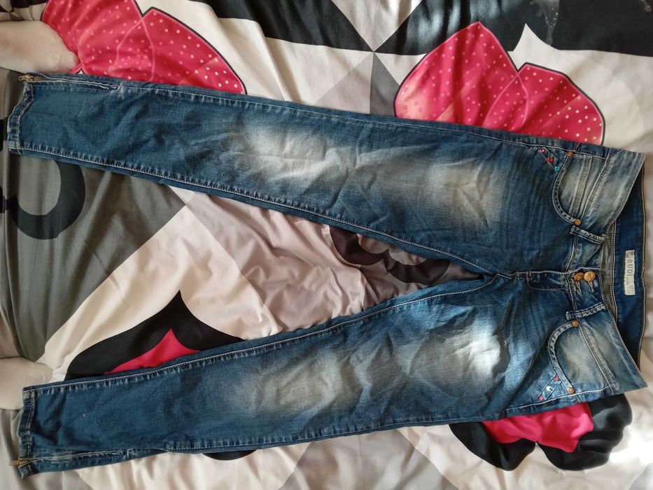 Blugi de damă talie medie-joasă