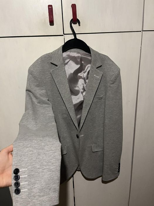 Сако и елек в сив цвят