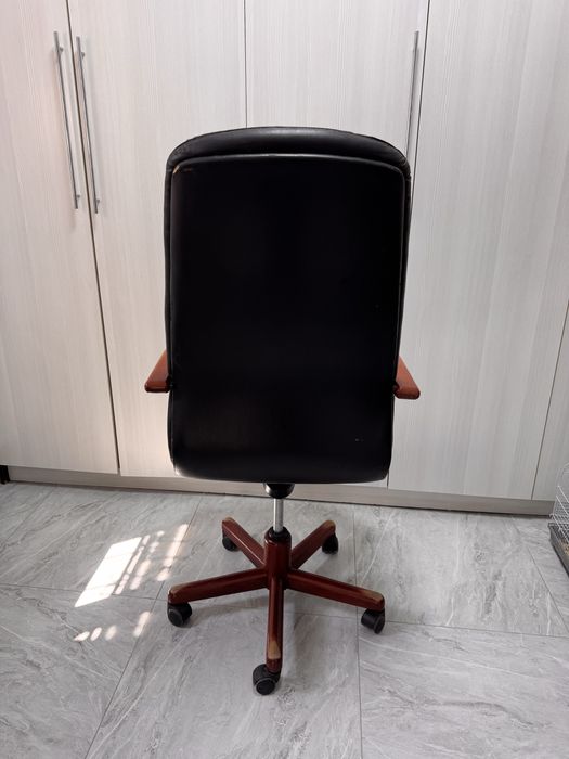 Офисное кресло бу