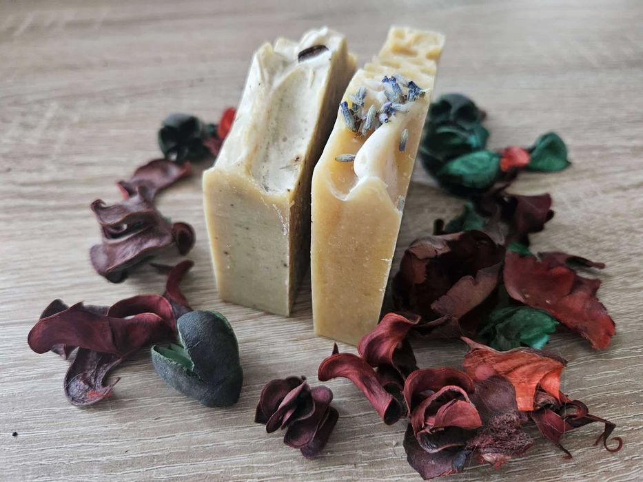 Sapun natural, handmade - pachet 2 bucati (1 sapun cu miere, 1 sapun cu cafea)