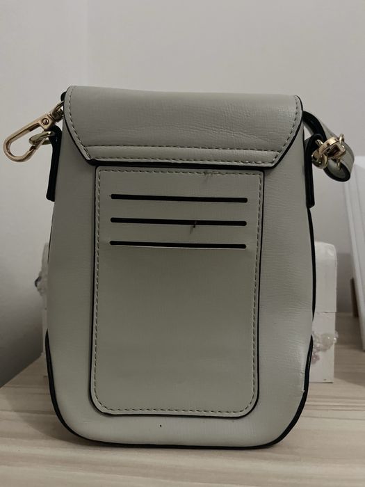 Малка чанта през рамо