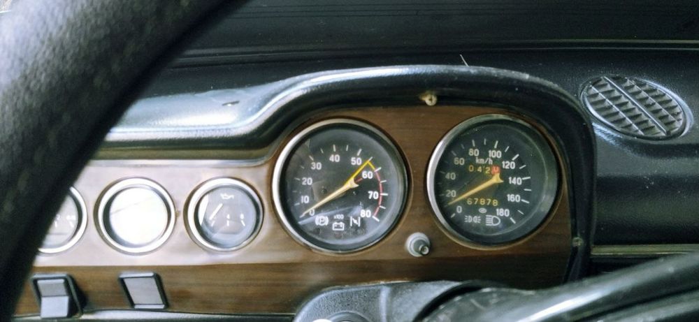 Сотилади Ваз 2106