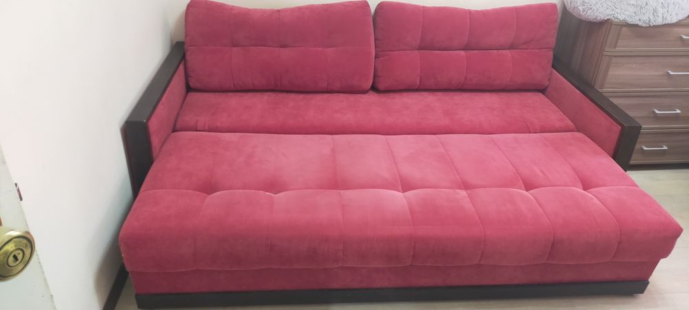 Диван для гостиной или спальни