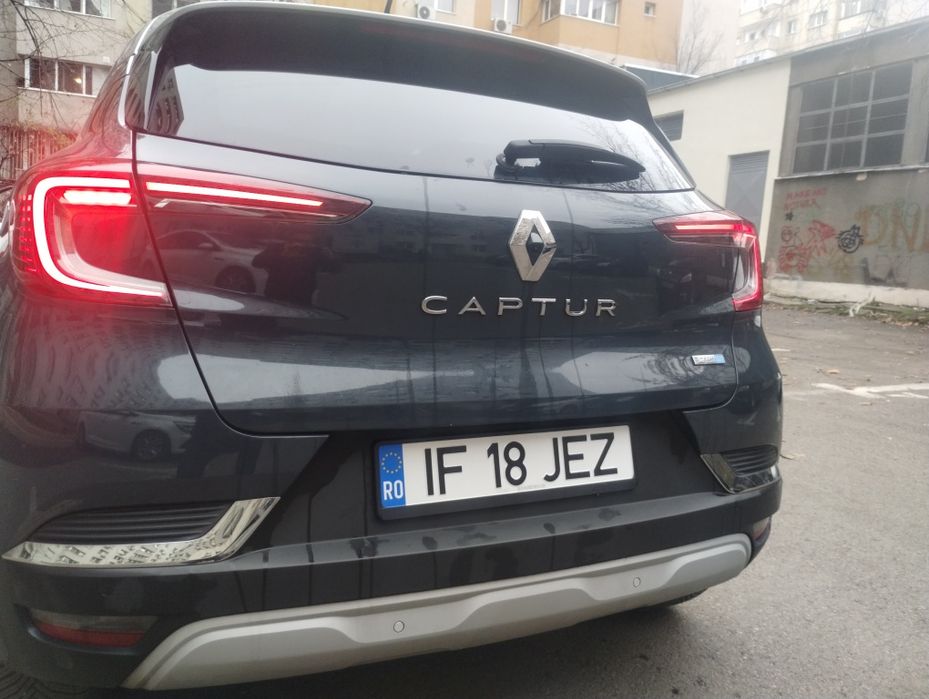 Renault Captur 1.6 Plug in hibrid 160 cp