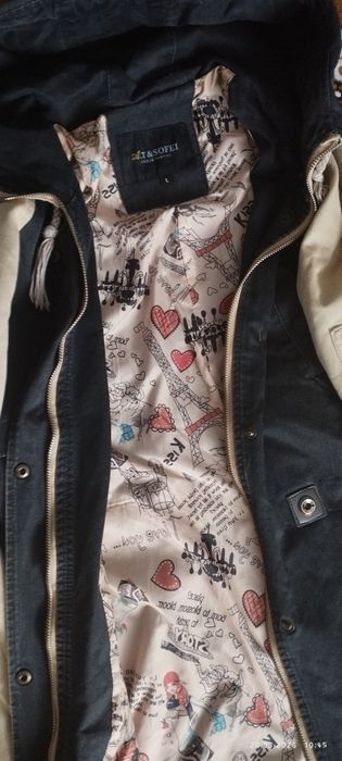 Продам ветровку.