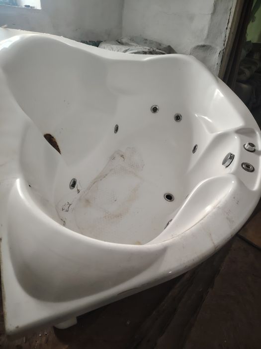 Продам Ванна джакузи