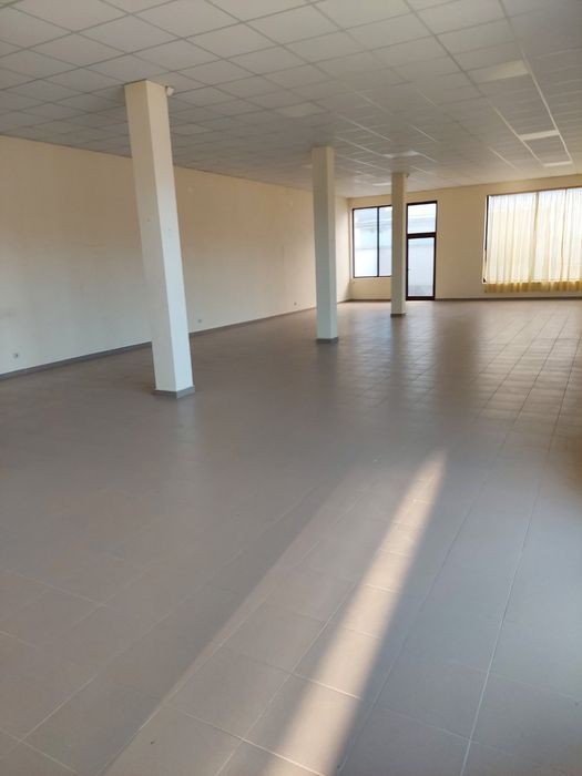 Дава се под наем