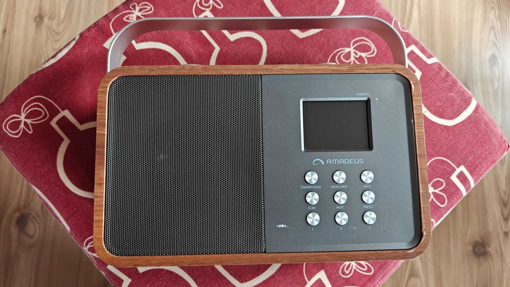 Radio AMADEUS CORNETTO - DAB+/FM si Bluetooth