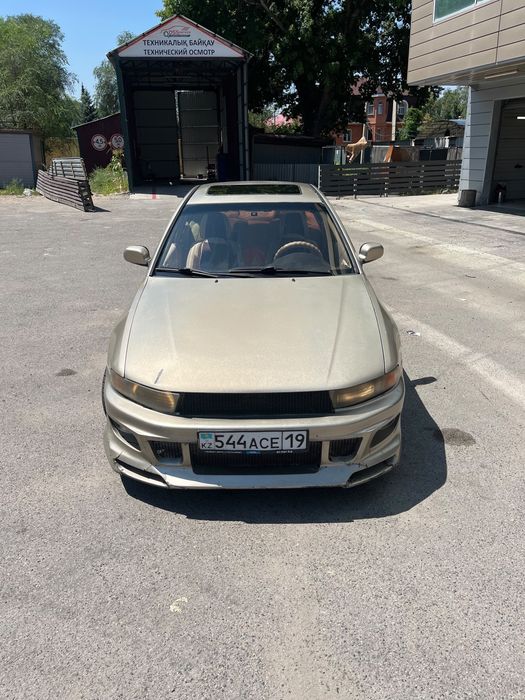 митсубиси Галант