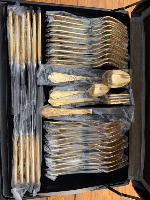 SBS Solingen „Vienna“ – луксозен комплект прибори, 72 части,