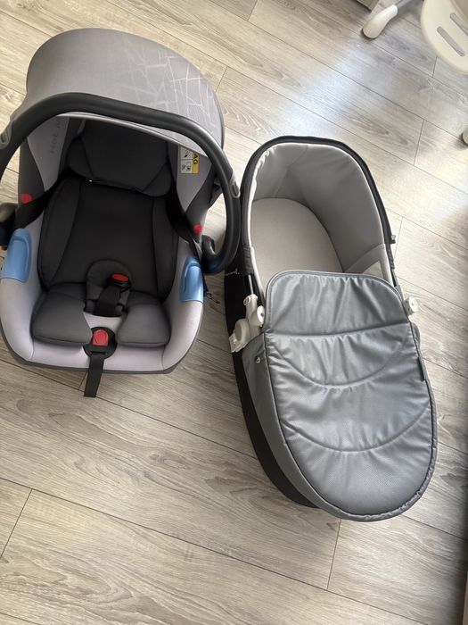 Carut bebe cu landou si scoica