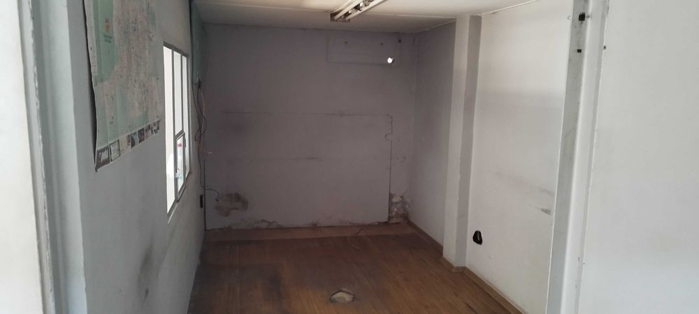 Давам склад под наем