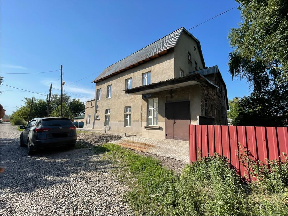 Продается 10ти ком. дом, р-н БСМП