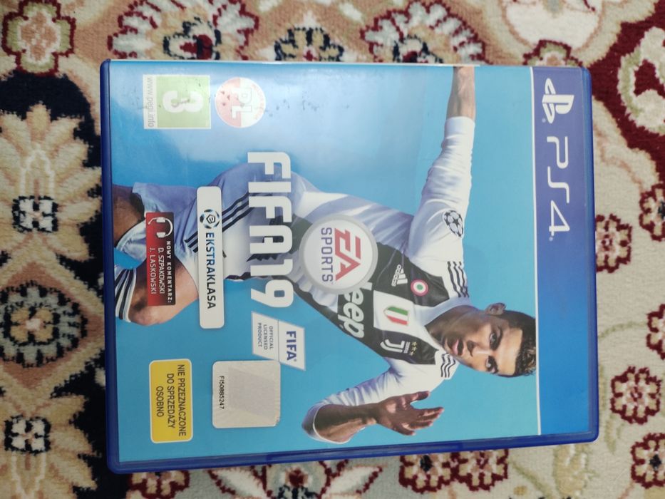 Игры на Ps4[и джостики]