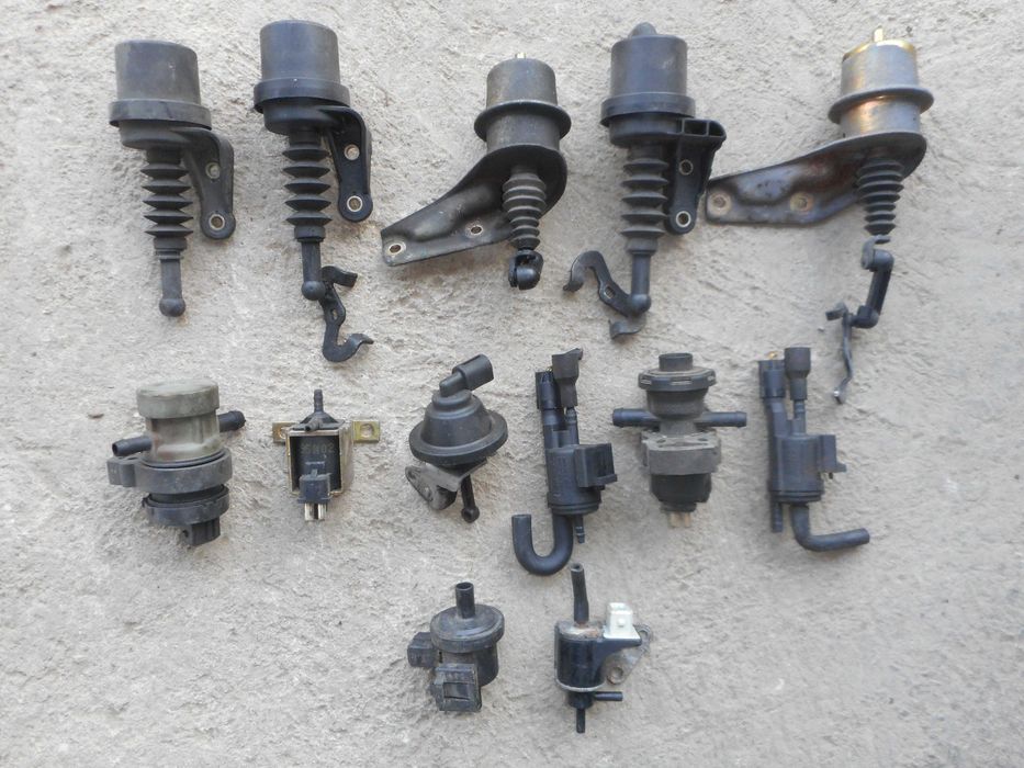 Вакууми, вакуум клапани и вакуум за централно и седалки от Мерцедес