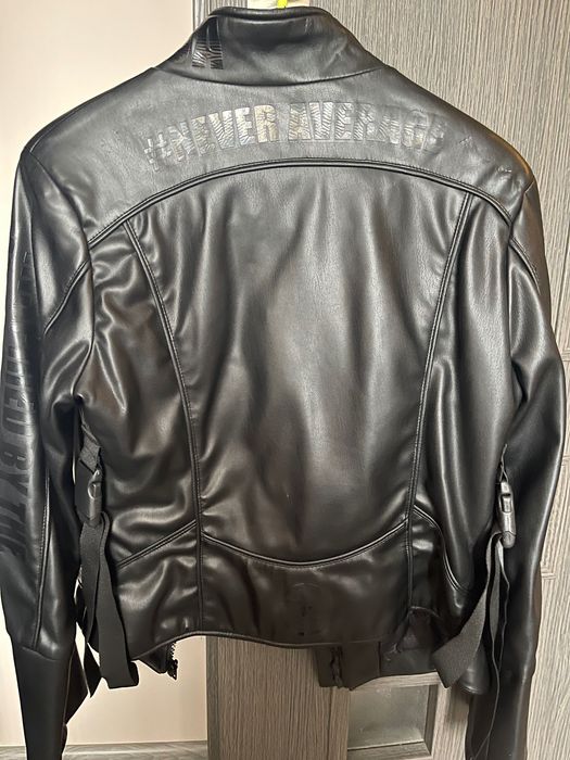 Дамски дрехи употребявани