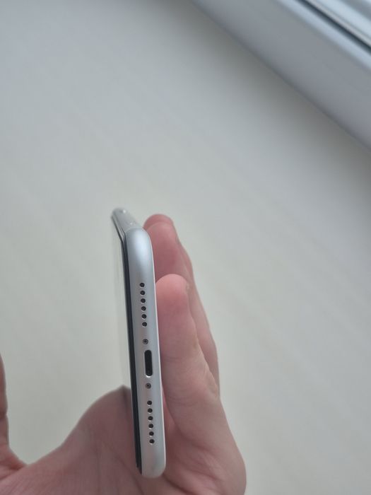 iPhone XR — идеальное состояние, АКБ 78%