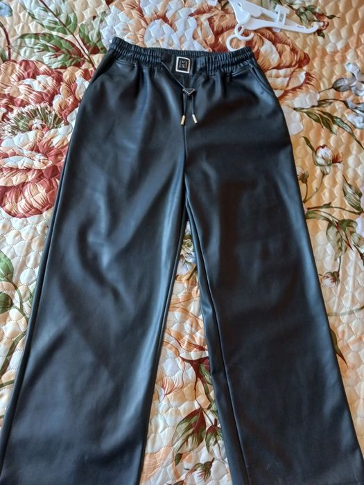 Продам брюки под кожу