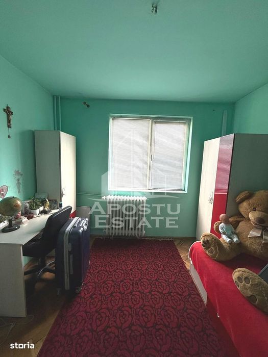 Apartament de vanzare cu 3 camere, 2 bai, 2 balcoane, zona Soarelui