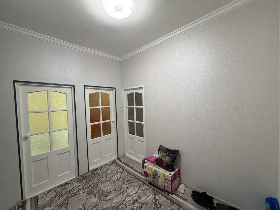 Продаётся 3х комн квартира на 2 этаже Ор-р 6 микрорайон Лавита