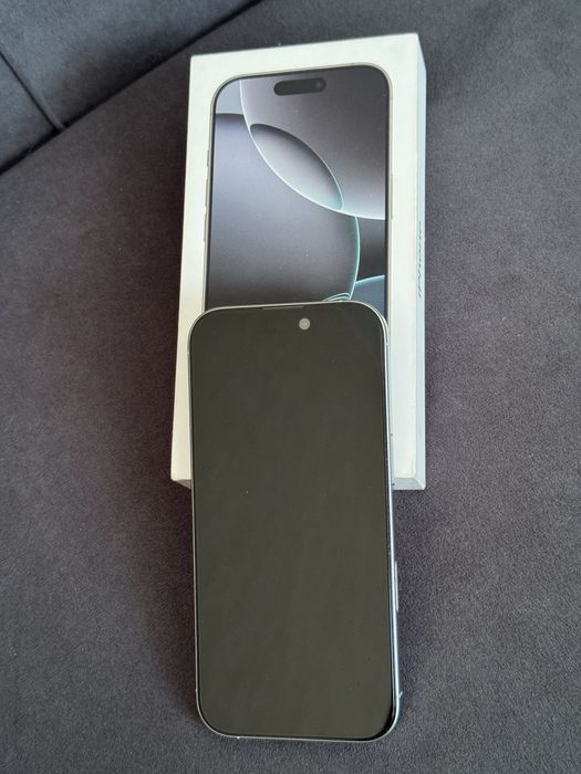 Айфон 16 про, 256гб, белый. Срочно!