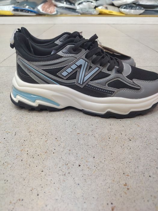 New Balance xitoy mahsuloti