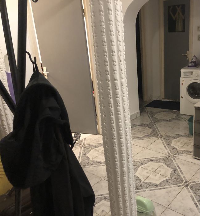 De închiriat Apartament 3 Camere Zona moșilor