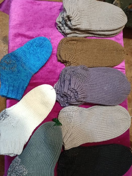 Продам вязаные шерстяные носки.Есть большие размеры носки