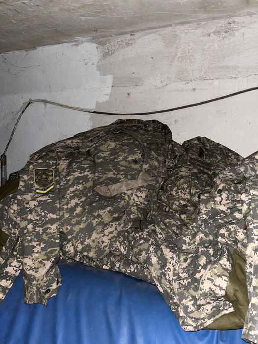 Продам военные теплые вещи