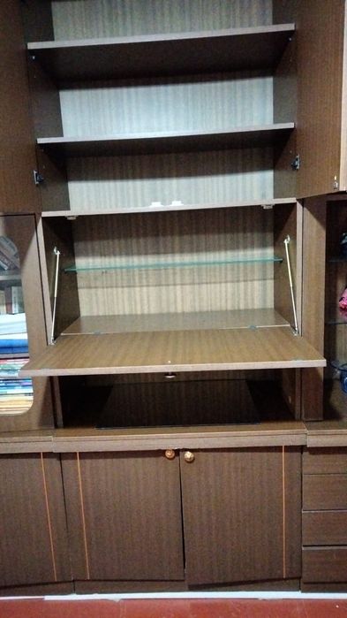 Стенка в зал коричневая