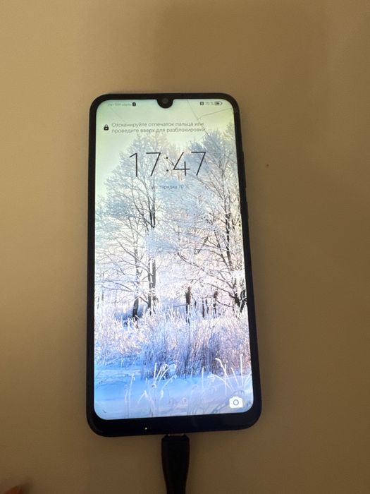 Продам телефон Huawei