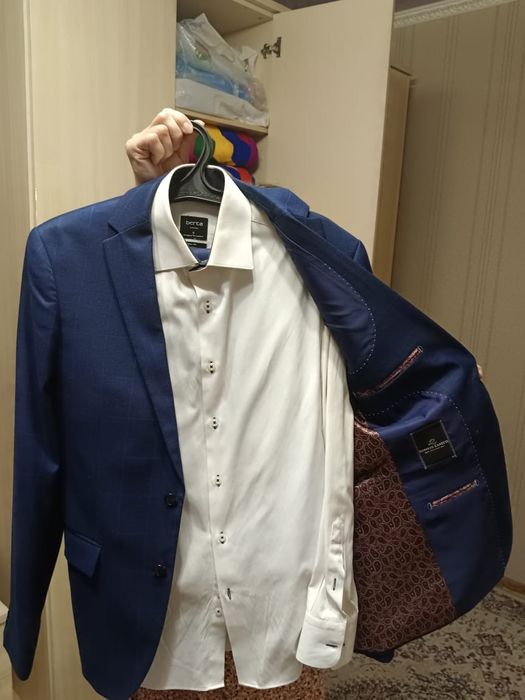 Продам костюм новый