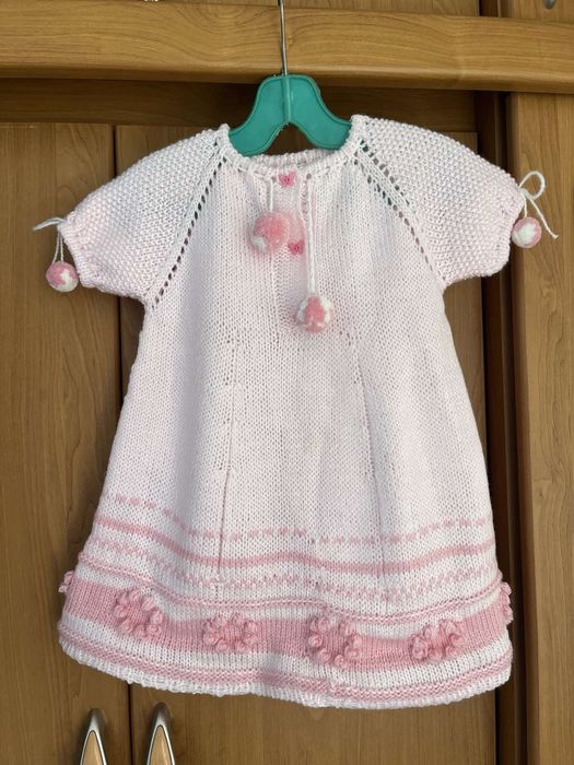 Детска плетена рокличка